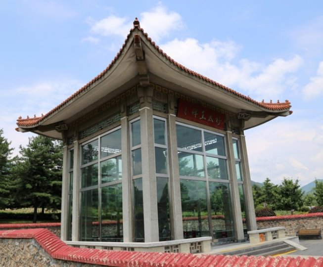813광개토왕릉.jpg